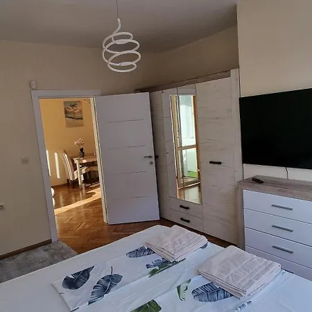 Апартаменты Luxe Mimoza