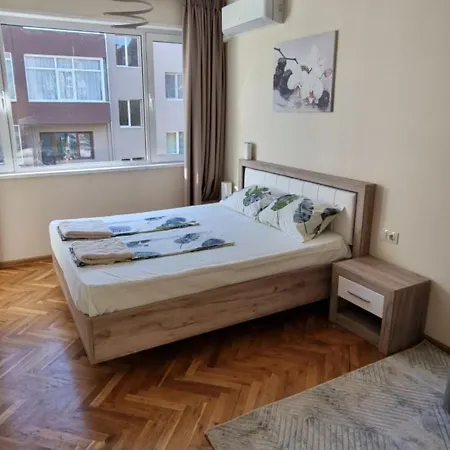 Luxe Mimoza Apartament Warna
