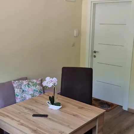 アパート Luxe Mimoza